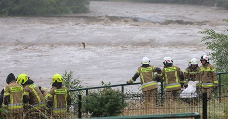 Front przechodzi przez Polskę. Pół tysiąca interwencji straży pożarnej