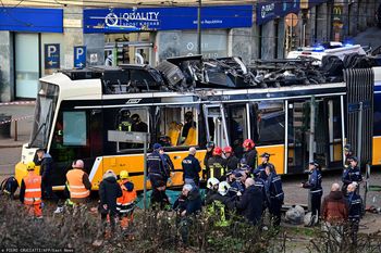 Tragedia w Mediolanie, wykoleił się tramwaj. Są ofiary
