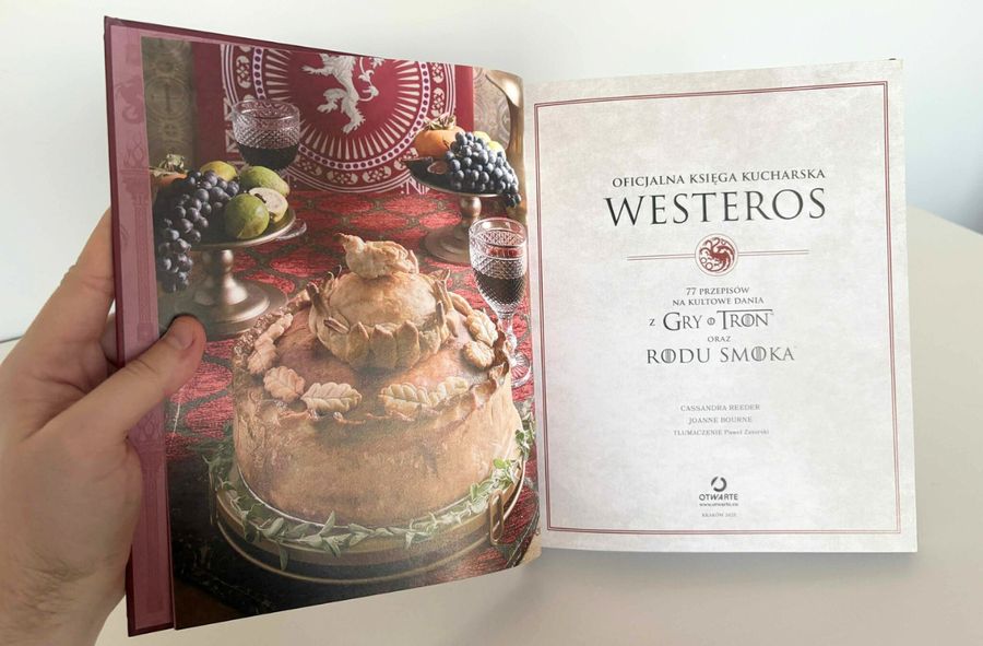 "Oficjalna księga kucharska Westeros" - recenzja książki