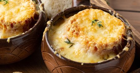 Dawniej była daniem największej biedoty. Dziś króluje w najlepszych restauracjach