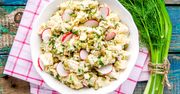 Kartoffelsalad, czyli kultowa niemiecka sałatka ziemniaczana. Jak ją zrobić i z czym podawać?
