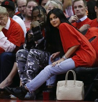 Amerykańskie tabloidy: KYLIE JENNER JEST W CIĄŻY!