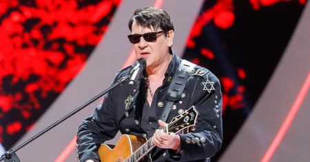 Polsat SuperHit Festiwal 2022. Maciej Maleńczuk nawiązał ze sceny do obywateli Ukrainy: "Zamiast podrywać panienki, muszą walczyć o wolność swojego kraju"