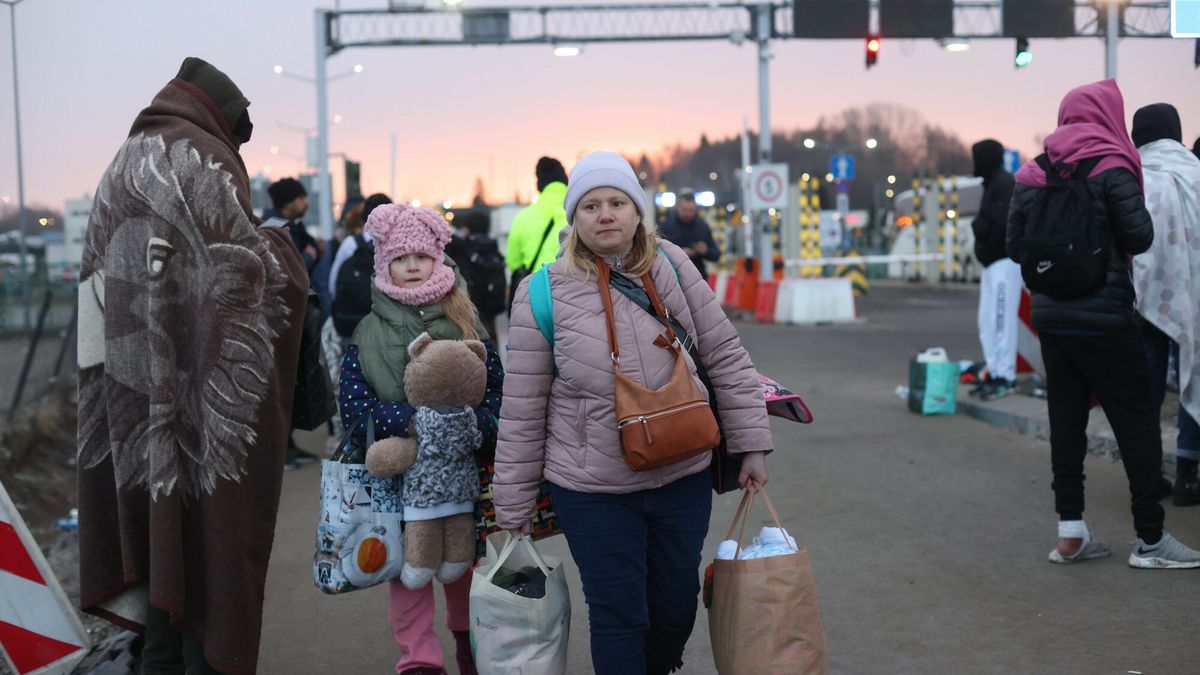 Sytuacja na przej?ciach polsko-ukrai?skich28.02.2022 Medyka Przejscie graniczne z Ukraina w Medyce Uchodzcy z ogarnietej wojna Ukrainy   fot. Andrzej Iwanczuk/REPORTERAndrzej Iwanczuk/REPORTER