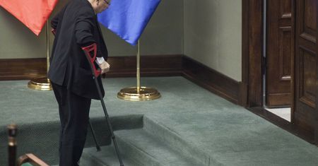 Zeznania Mraza. Miliony dla szpitala, w którym operowano prezesa