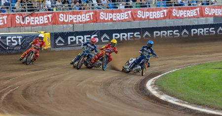 PRES Toruń bez Patryka Dudka wygrywa na pełnej Motoarenie. Sajfutdinow niepokonany