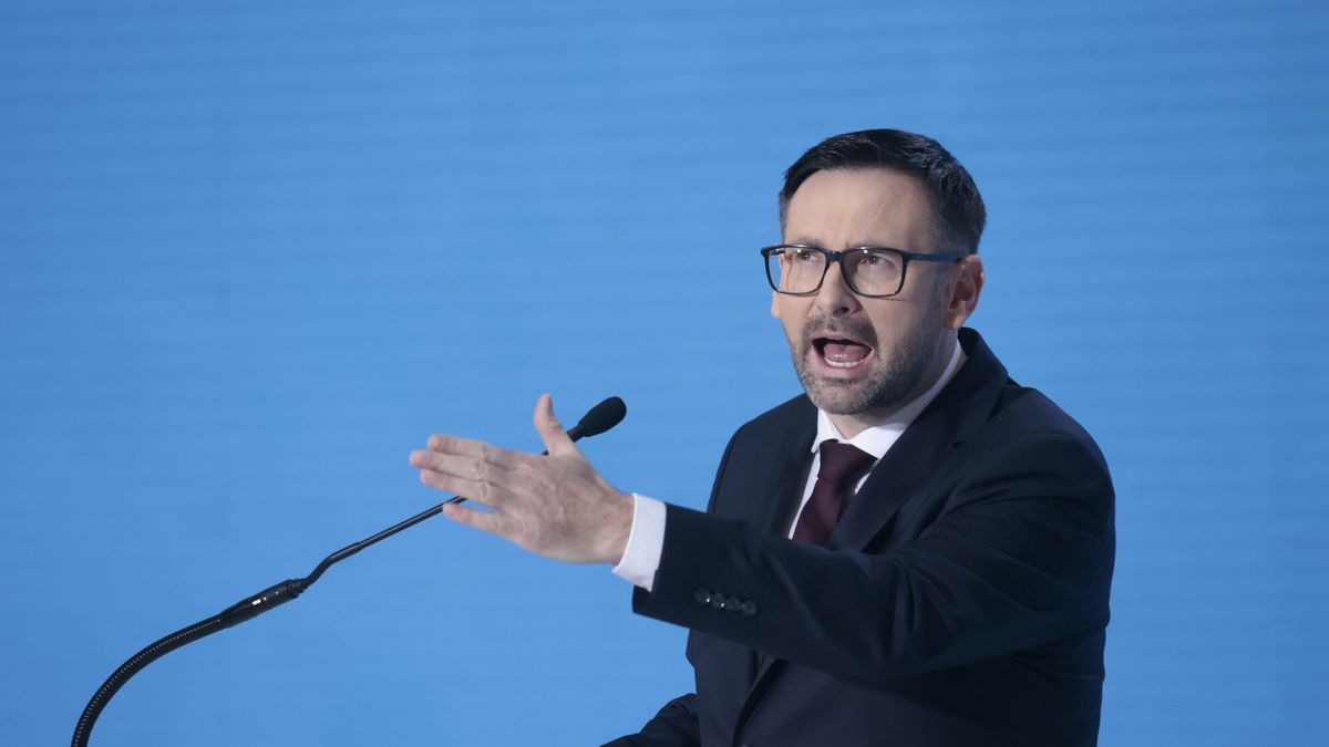 Konferencja prasowa Daniela Obajtka nt. nowej inwestycji Orlenu
20.11.2023 Warszawa 
Konferencja prasowa Daniela Obajtka nt. nowej inwestycji Orlenu
Fot. Hornet/REPORTER
n/z: Daniel Obajtek
Hornet/REPORTER