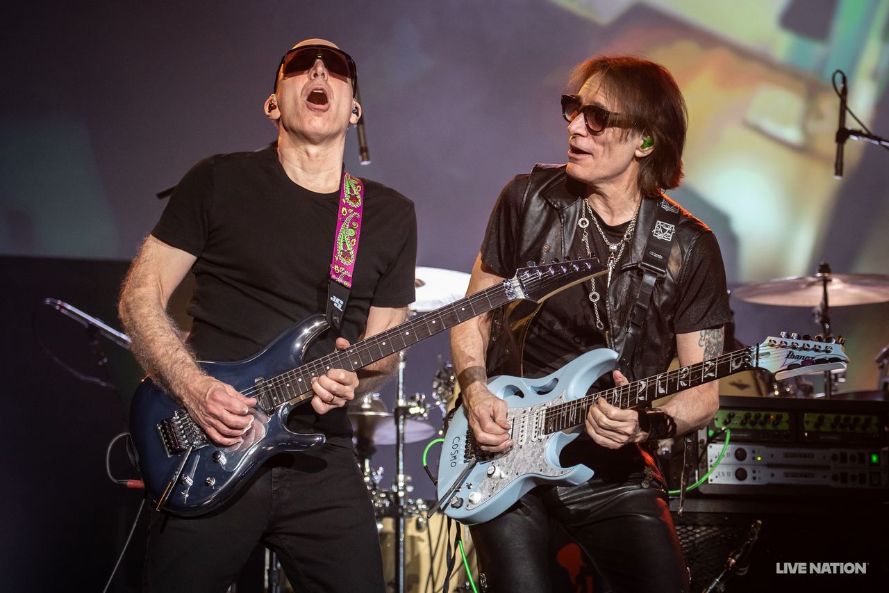 Wybitni gitarzyści Joe Satriani i Steve Vai stworzyli nowy zespół. Zagrają koncert w Polsce