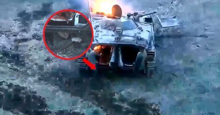 Chowali się pod płonącym BMP-1. Rosjanie myśleli, że ich nie widać