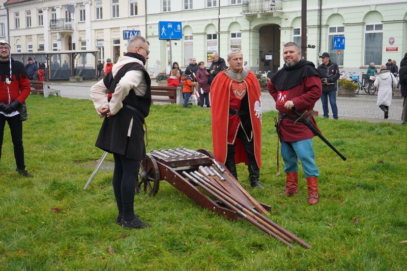 Obchody 11 listopada 