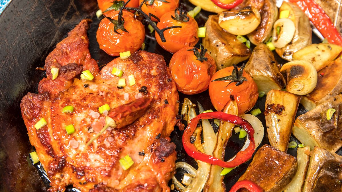 Karkówka pieczona w maśle z warzywami