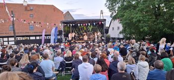 Swołowo: Ewa Bem rozgrzała serca i przepędziła deszcz. Trwa Summer Jazz Festival 2025
