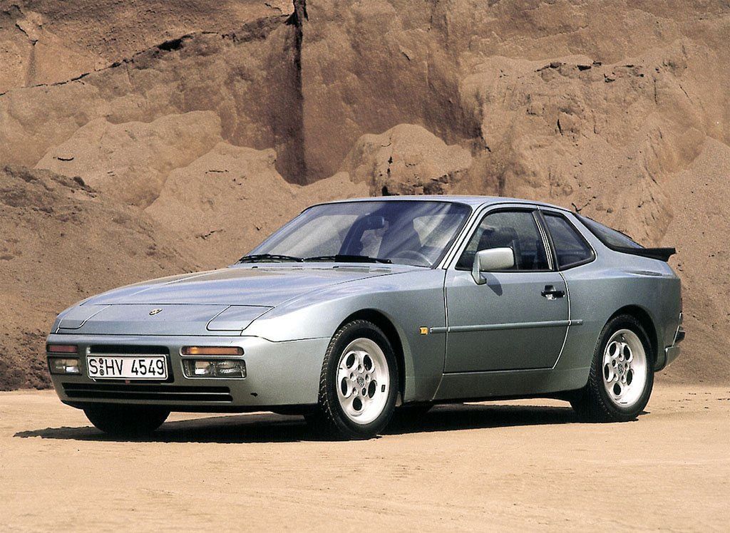 Porsche 944