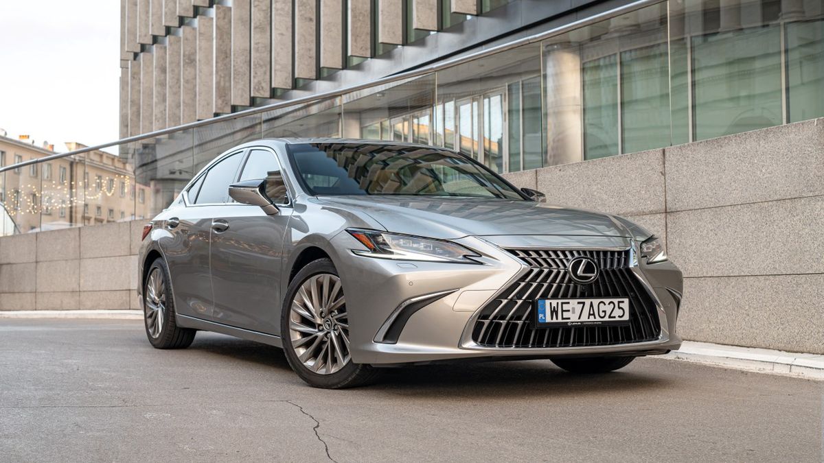 Rekordowy Lexus ES z polskiego salonu
