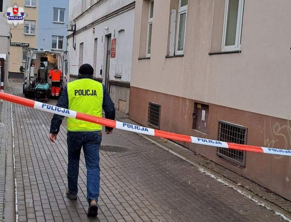 Atak w kancelarii. Policja musiała użyć broni, nie żyje jedna osoba