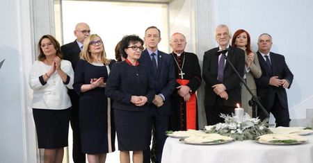 Sejm zdecydował. Politycy nie będą dzielić się opłatkiem