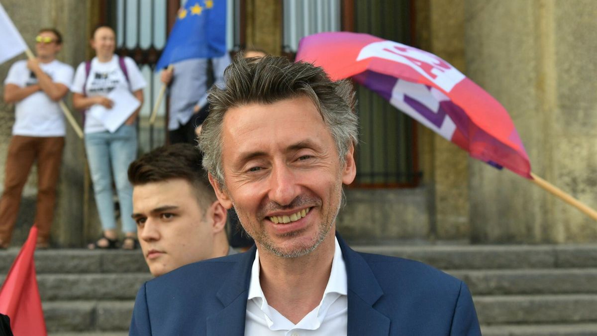 Poseł Maciej Gdula skrytykował wiersz Tuwima