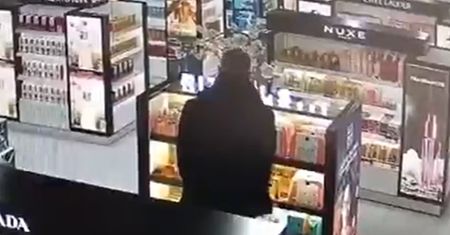 Ukradł perfumy na lotnisku w Belgradzie. Zdziwienie, kim jest złodziej