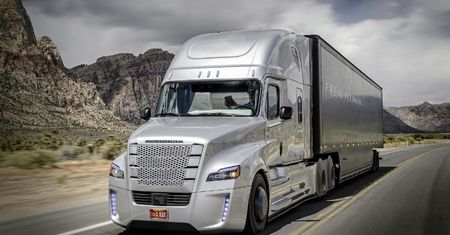 Autonomiczny ciągnik siodłowy Freightliner Inspiration Truck