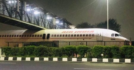 "Kierowca mógł popełnić błąd". Nagranie z Delhi jest hitem