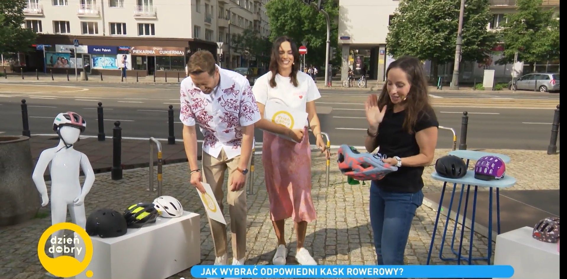 Prowadzący nie mogli się powstrzymać przed śmiechem.