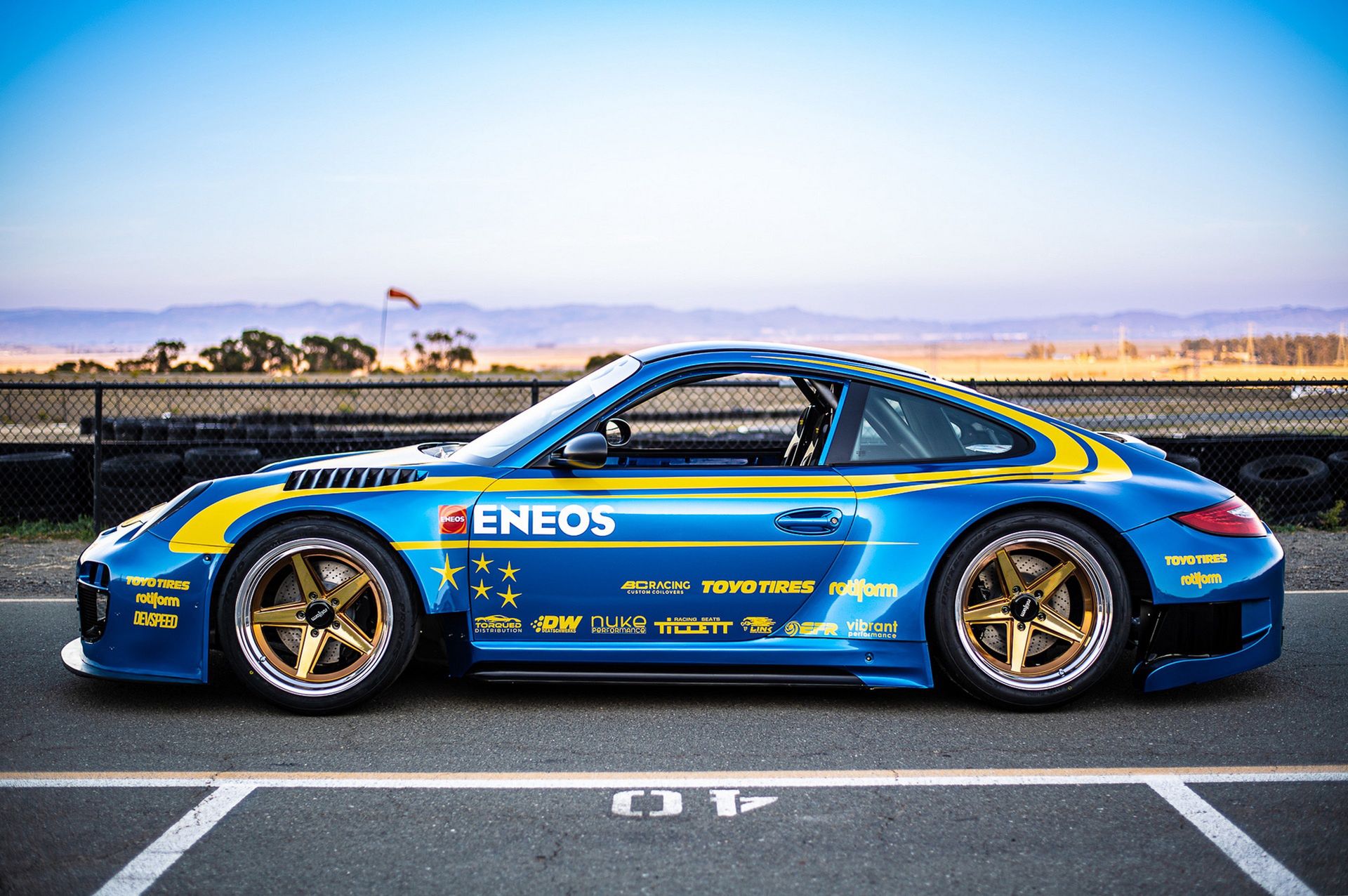 Porsche 911 GT3 z silnikiem z Imprezy STI