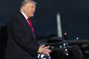 Trump ułaskawił swoich znajomych. Chodzi o oszustwa wyborcze