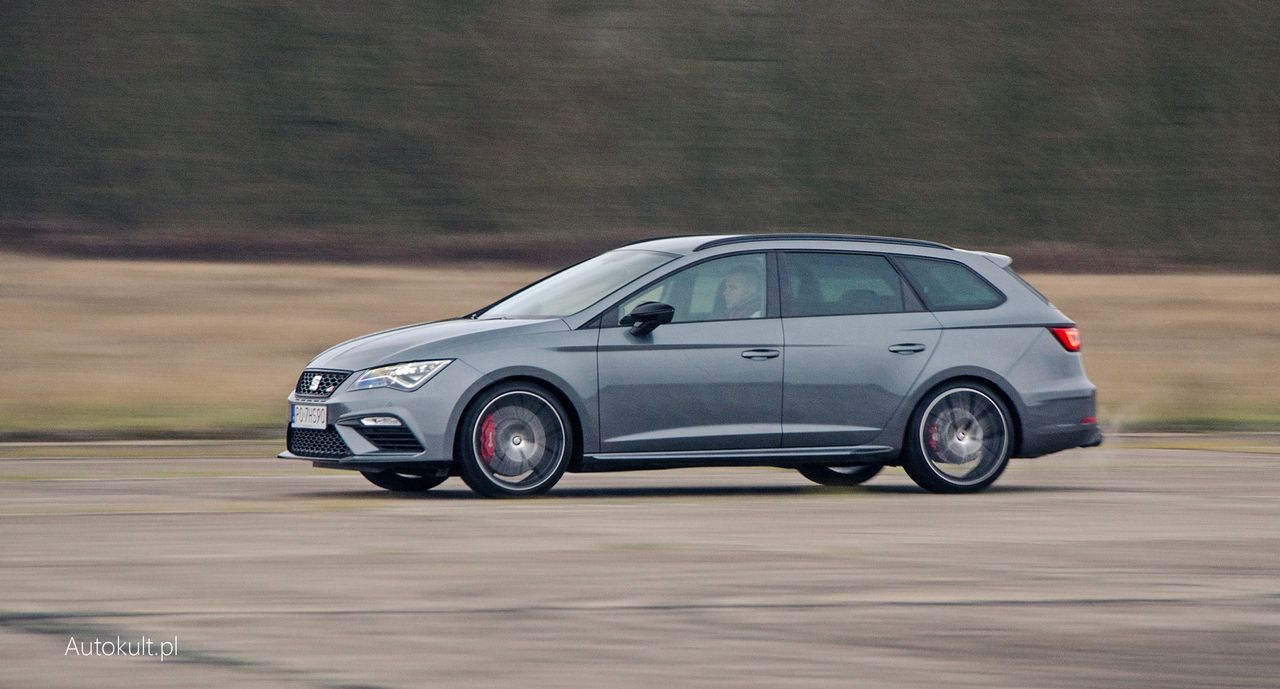 Seat Leon ST Cupra 370 Carbon