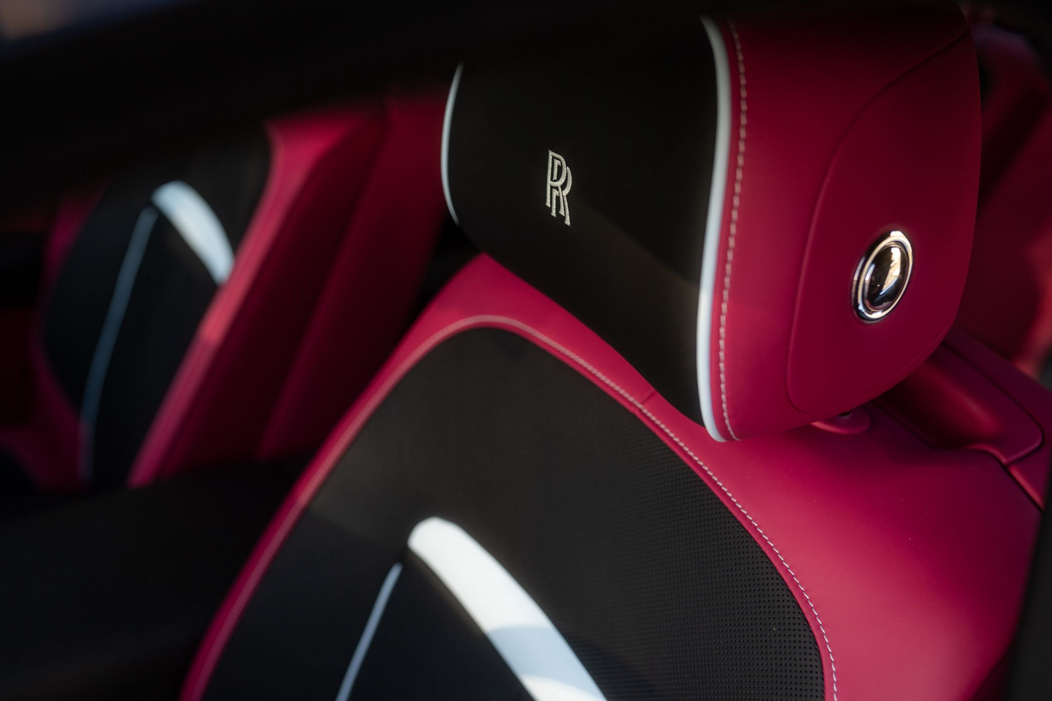 Rolls-Royce Ghost serii II Black Badge (2025)