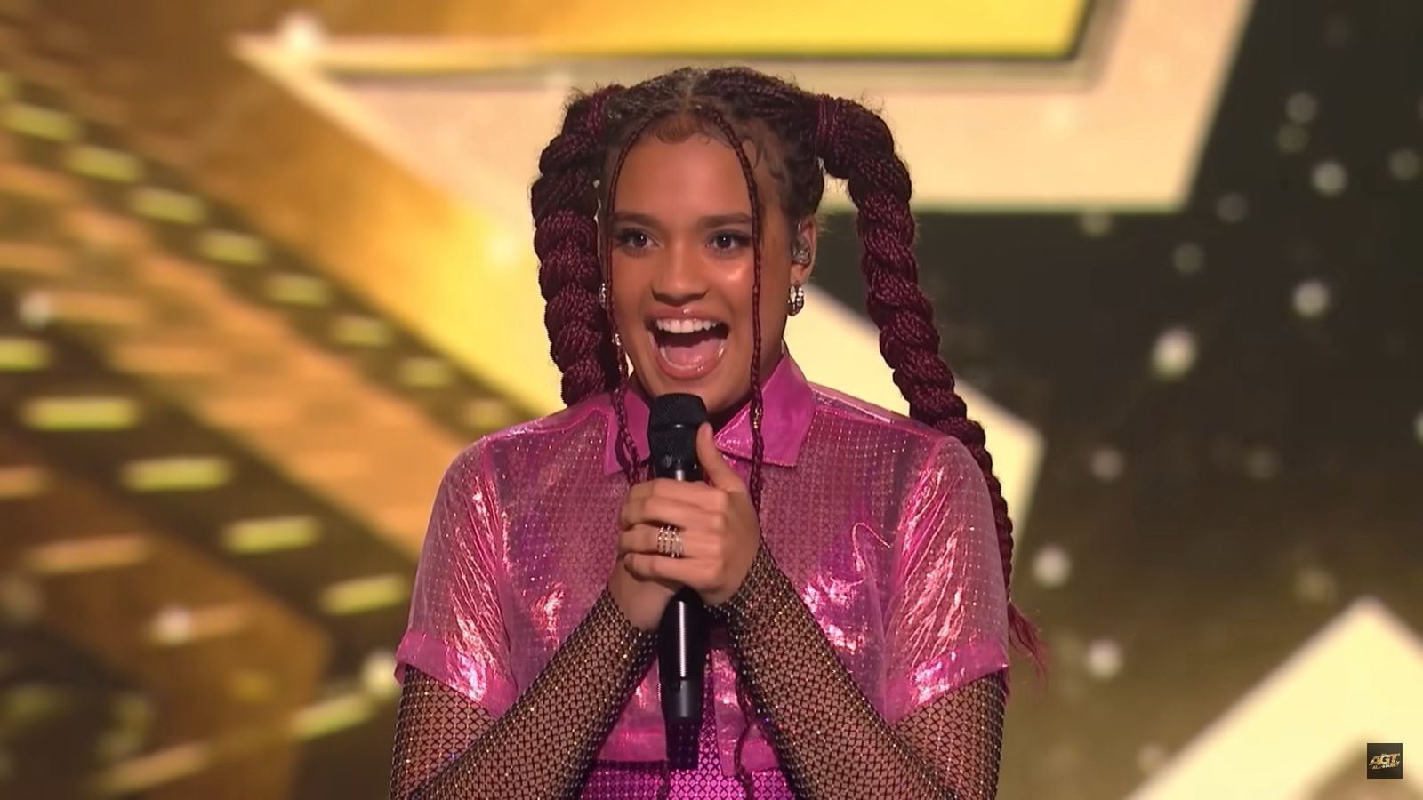 Sara James w "America's Got Talent: All Stars"