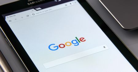 Twoje dane wyciekły do dark webu? Google już ci tego nie powie