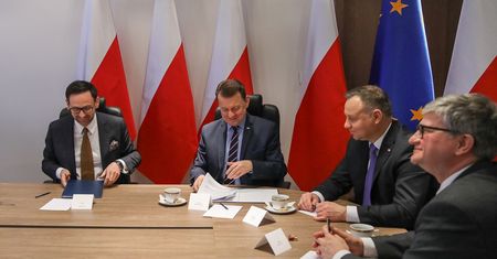 Orlen wprowadza zniżki dla żołnierzy WOT. Prof. Simon: smutna, polska rzeczywistość