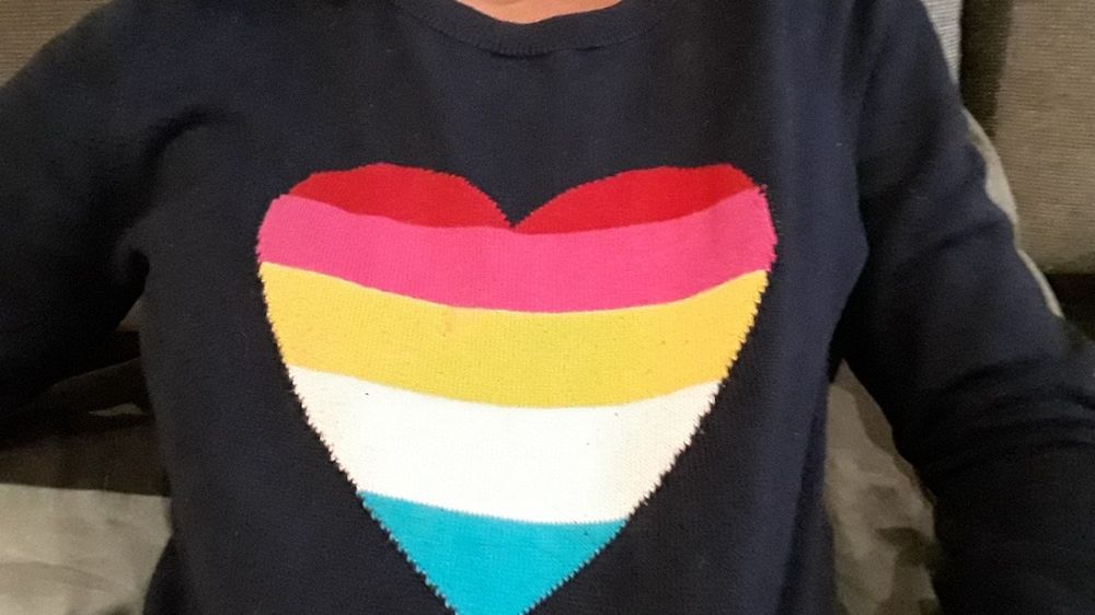 Kobieta została pobita przez ochroniarza za ten sweter