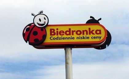 Uważaj na jogurt z Biedronki. Może zawierać "ciało obce"