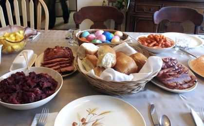 Wielkanoc okazją do wyjazdu na urlop. Coraz więcej Polaków rezygnuje z rodzinnej biesiady