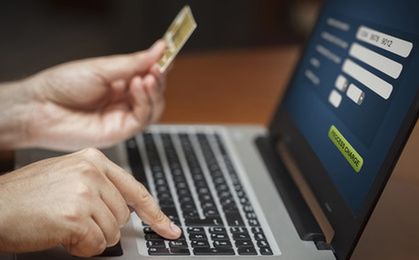 Polacy nie chcą kupować przez internet za granicą
