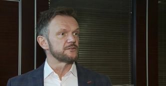 Pazura znów się broni: przyczyną niskiej oglądalności serialu Aż po sufit był błąd techniczny
