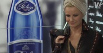Małgorzata Kożuchowska w turbanie na pokazie Gosi Baczyńskiej