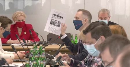 „Na waszym słowie nie można polegać. Jesteście oszustami”. C. Tomczyk podczas obrad sejmowej komisji nad Krajowym Planem Odbudowy