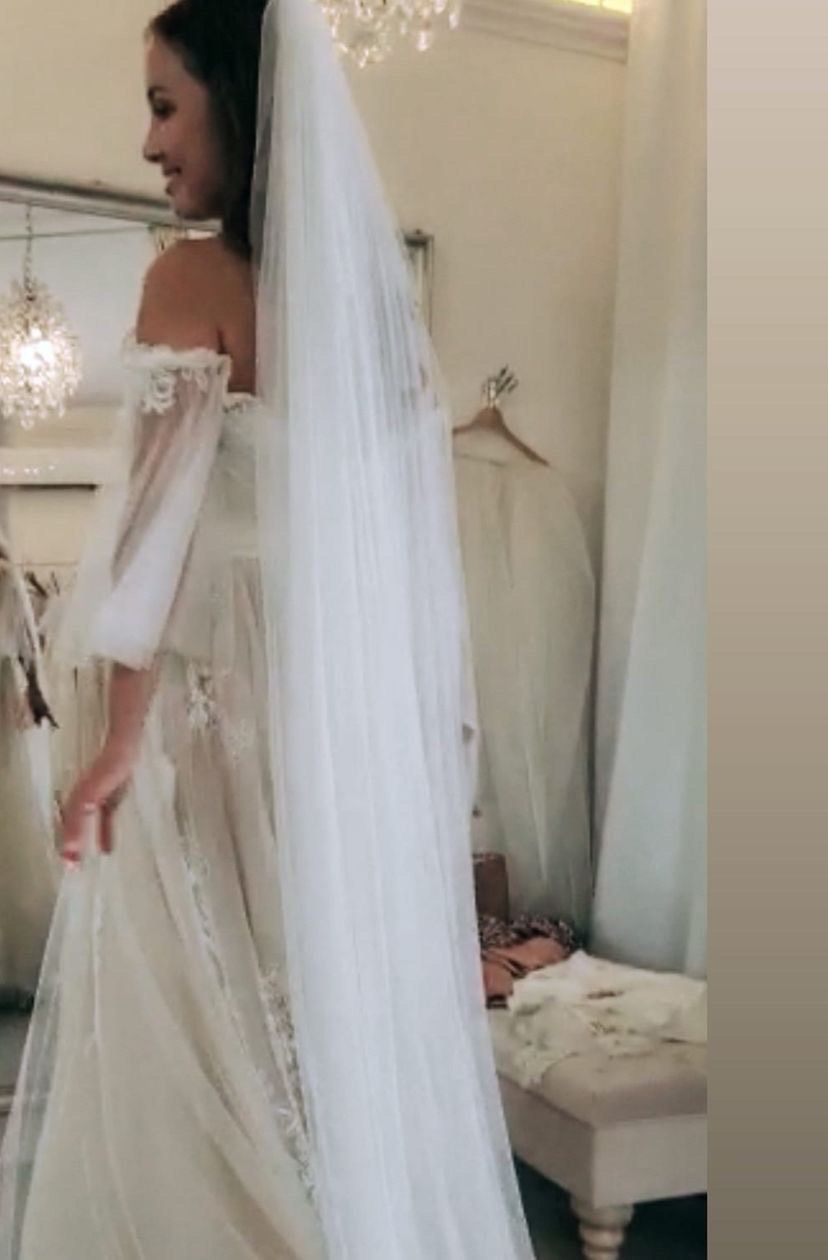 Agnieszka Mrozińska w sukni ślubnej