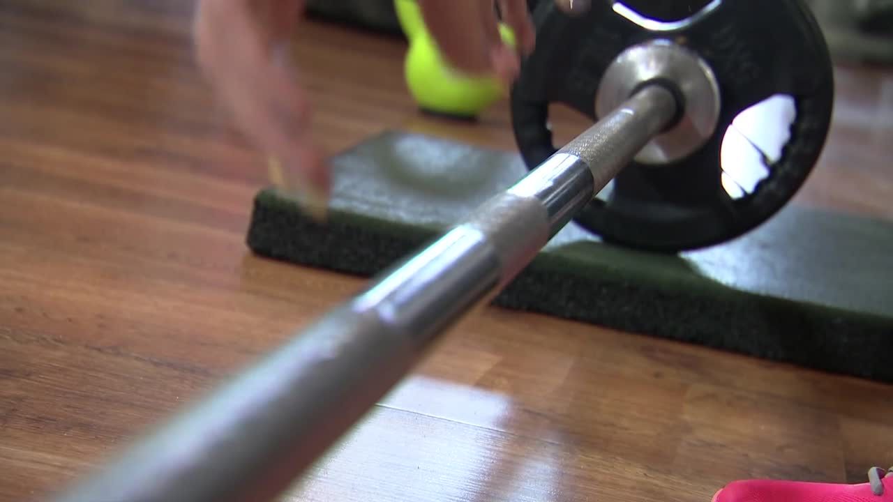 Chcesz uniknąć kontuzji na siłowni? Stosuj się do tych rad.