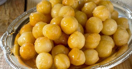 Mini pączki leciutkie jak chmurka. W Grecji jedzą je na kilogramy