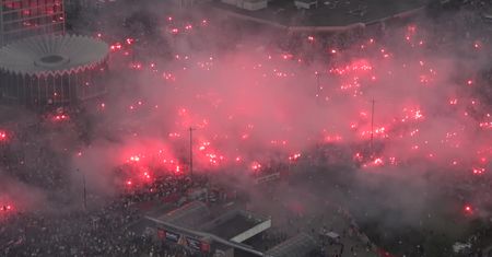 Warszawa upamiętniła godzinę “W”. Jak co roku przy Rotundzie rozbłysły dziesiątki rac