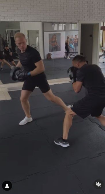 Marcin Hakiel trenuje sztuki walki