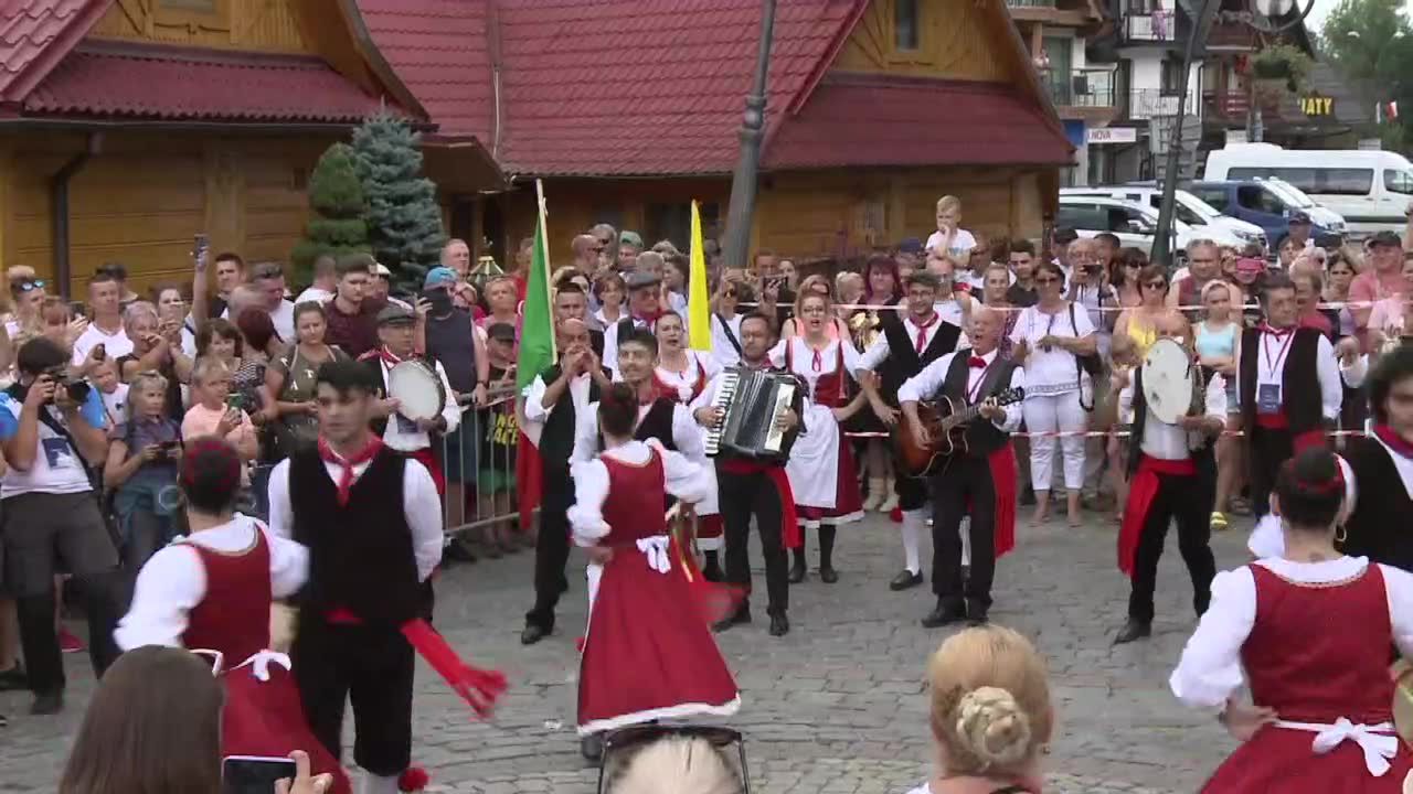 Festiwal Folkloru Ziem Górskich w Zakopanem. Zespoły walczą o złotą ciupagę.
