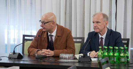 Senacka komisja o aferze wizowej. Wiceminister Jabłoński w ogniu pytań