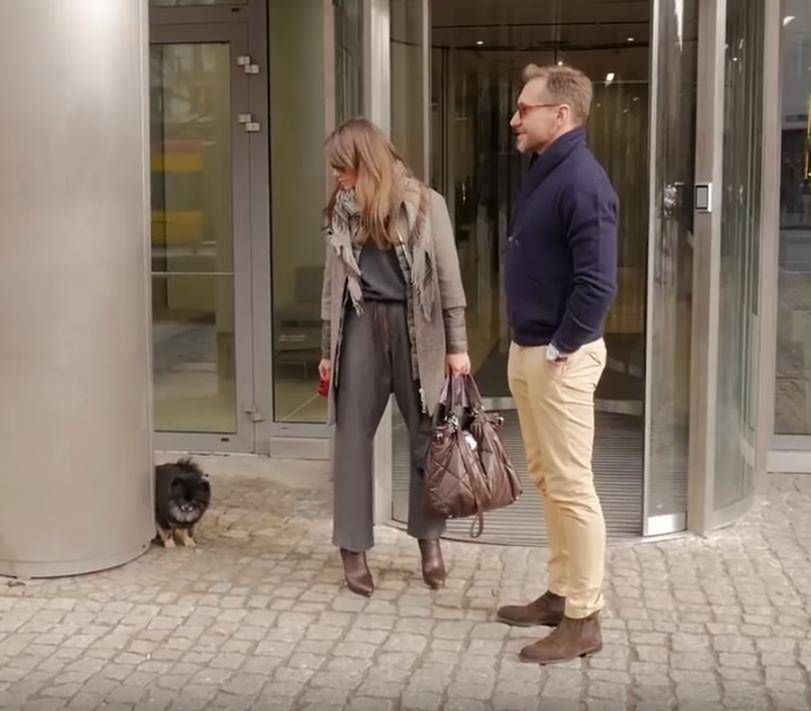 Pies Kingi Rusin sika pod studiem Dzień Dobry TVN
