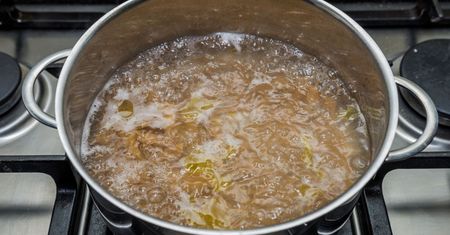 Woda z kranu zmienia smak gotowanych potraw. Jest lepsze rozwiązanie