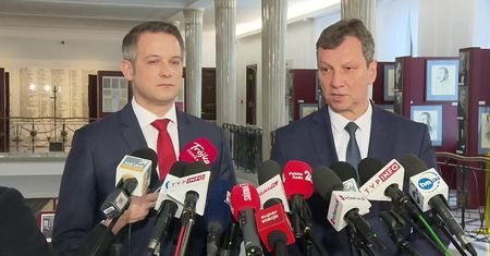 „Żądamy dymisji ministra Andruszkiewicza”. PO zwraca się do premiera M. Morawieckiego po materiale “Superwizjera”.