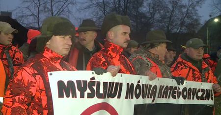 “Strzelanie do zwierząt jest nieskuteczne”. Protest w Szczecinie przeciwko odstrzałowi dzików